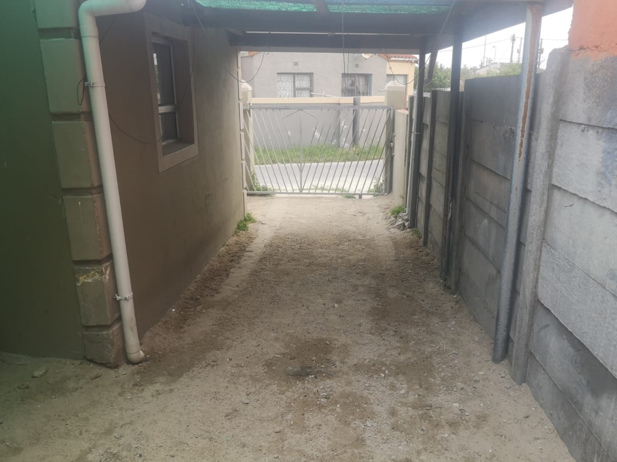 3 Bedroom Property for Sale in Khaya Western Cape
